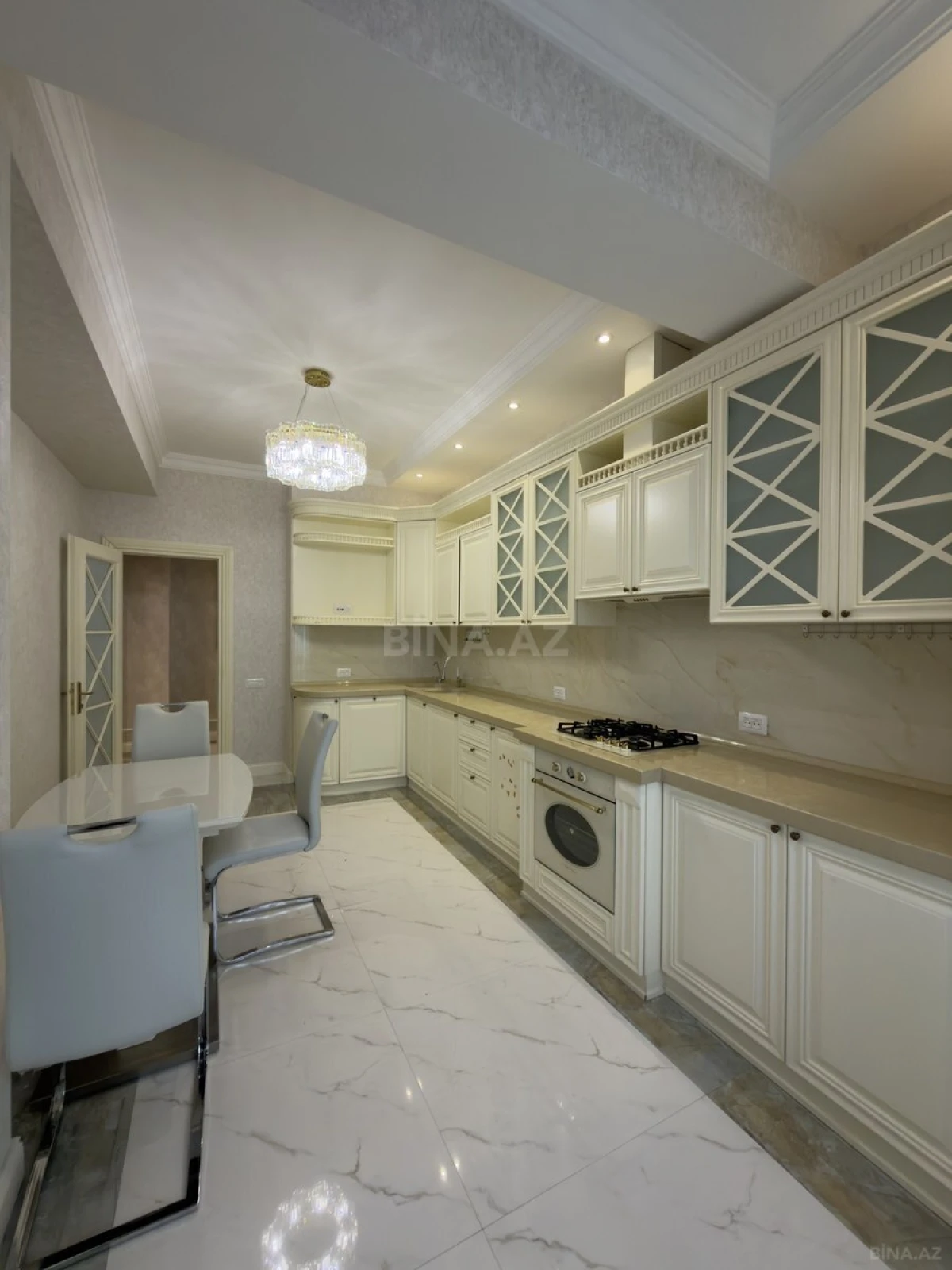 Satılır 2 otaqlı mənzil 115 m²