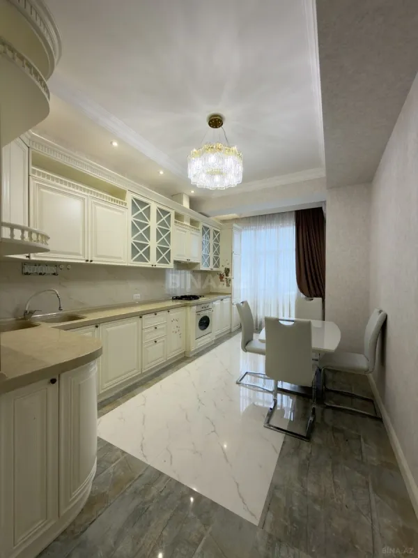 Satılır 2 otaqlı mənzil 115 m²