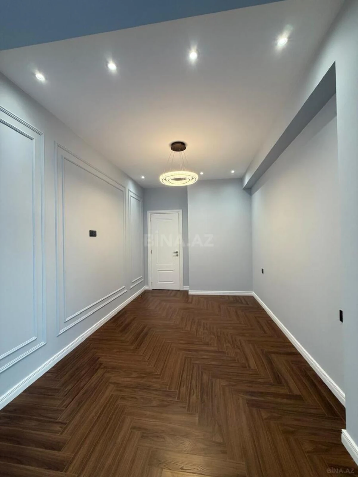 Satılır 3 otaqlı mənzil 98 m²