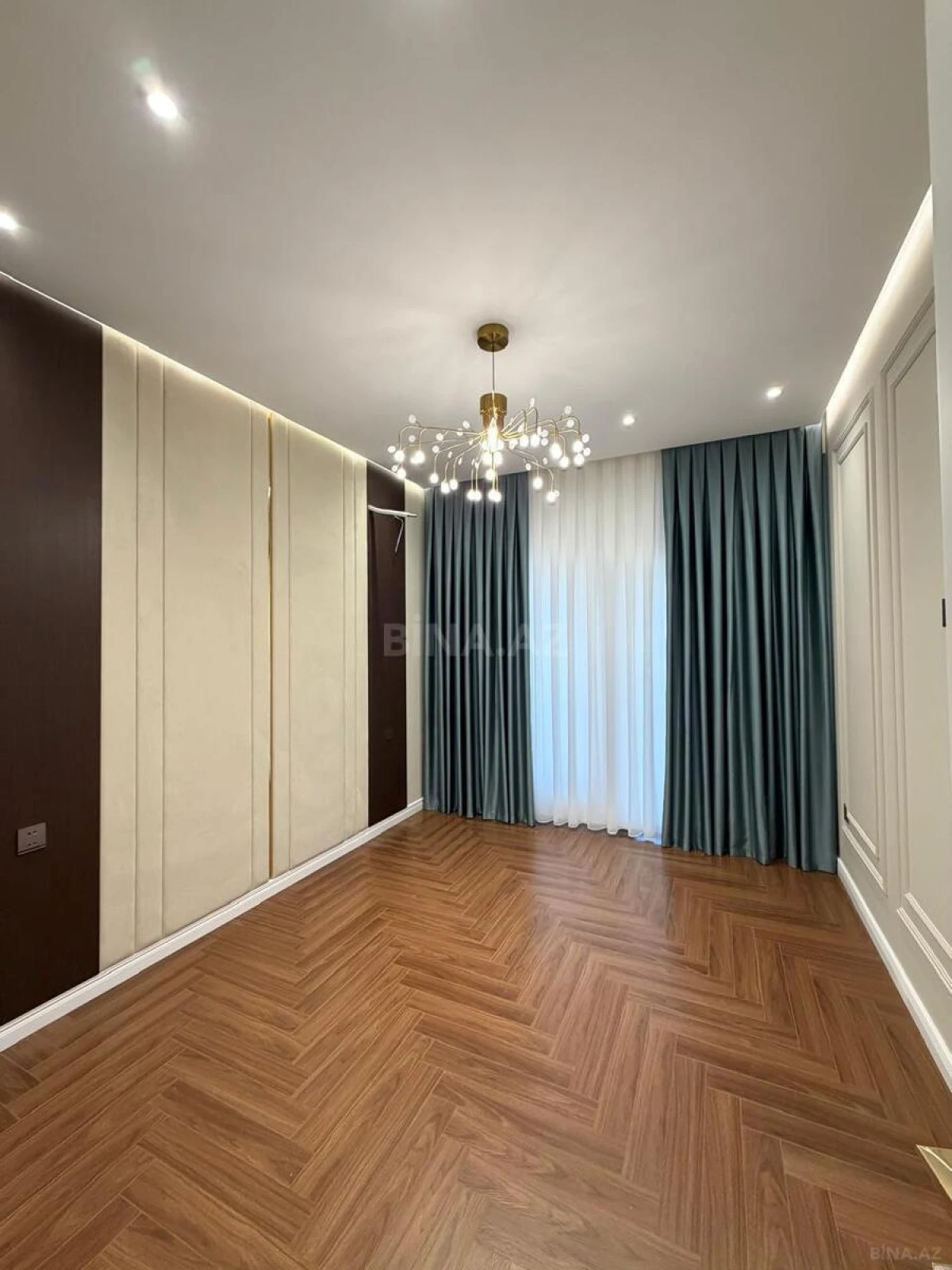 Satılır 3 otaqlı mənzil 98 m²