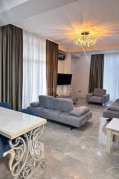Satılır 2 otaqlı mənzil 103 m²