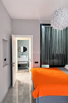 Satılır 2 otaqlı mənzil 103 m²