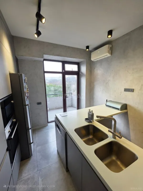Satılır 3 otaqlı mənzil 145 m²