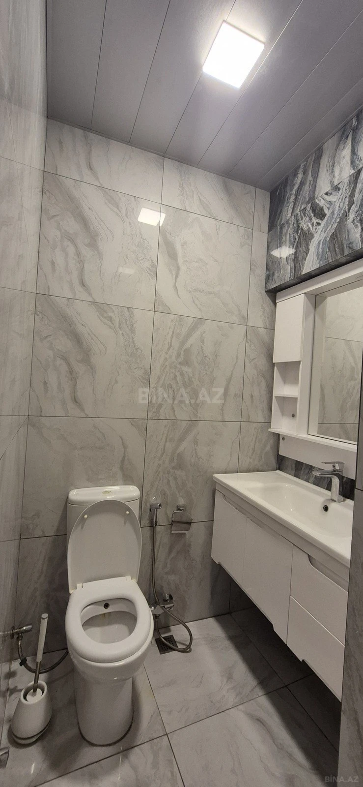 Kirayə verilir 2 otaqlı mənzil 60 m²
