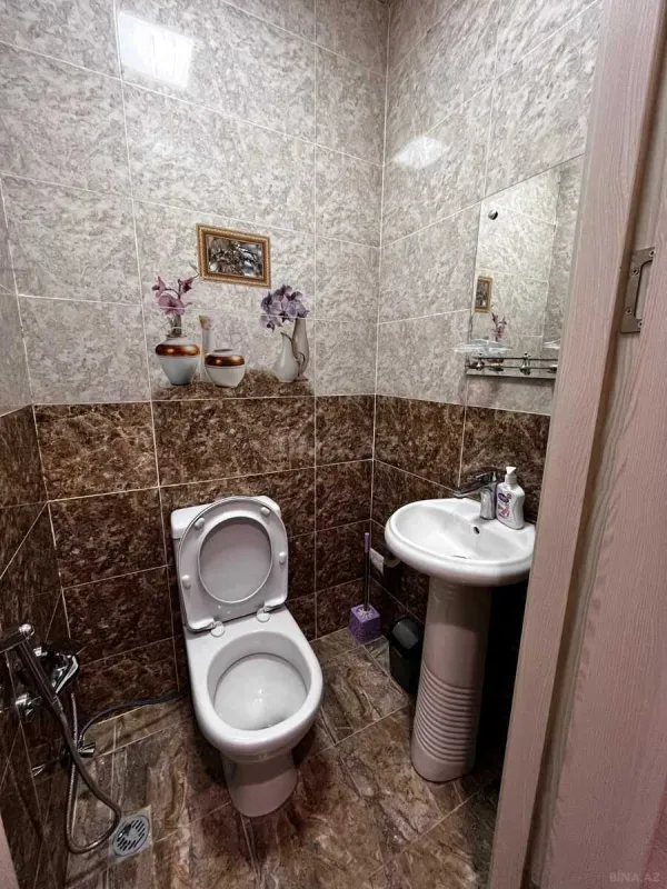 Kirayə verilir 2 otaqlı mənzil 86 m²