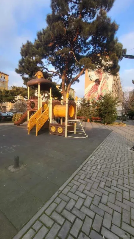 Satılır 3 otaqlı mənzil 90 m²