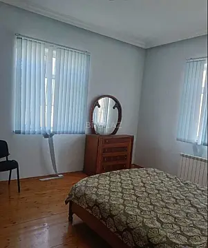 Satılır 7 otaqlı həyət evi 230 m²