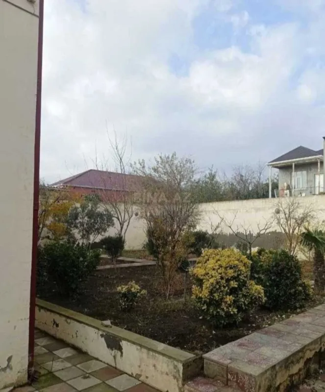 Satılır 7 otaqlı həyət evi 230 m²
