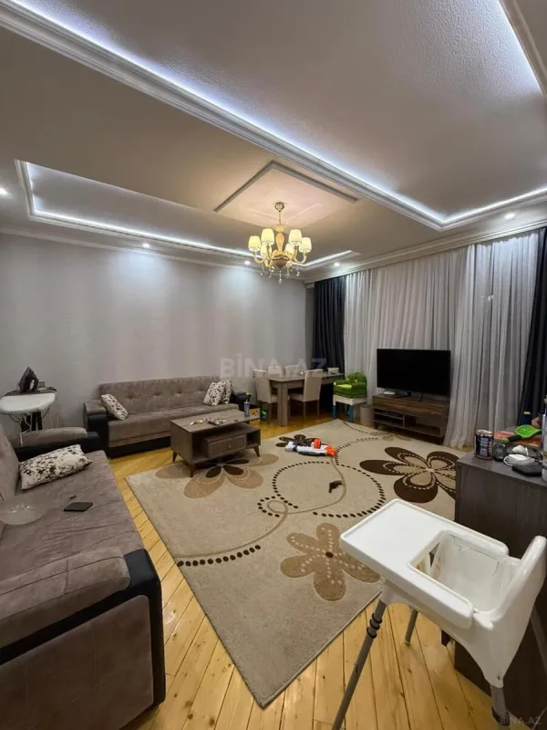 Kirayə verilir 2 otaqlı mənzil 85 m²