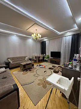 Kirayə verilir 2 otaqlı mənzil 85 m²