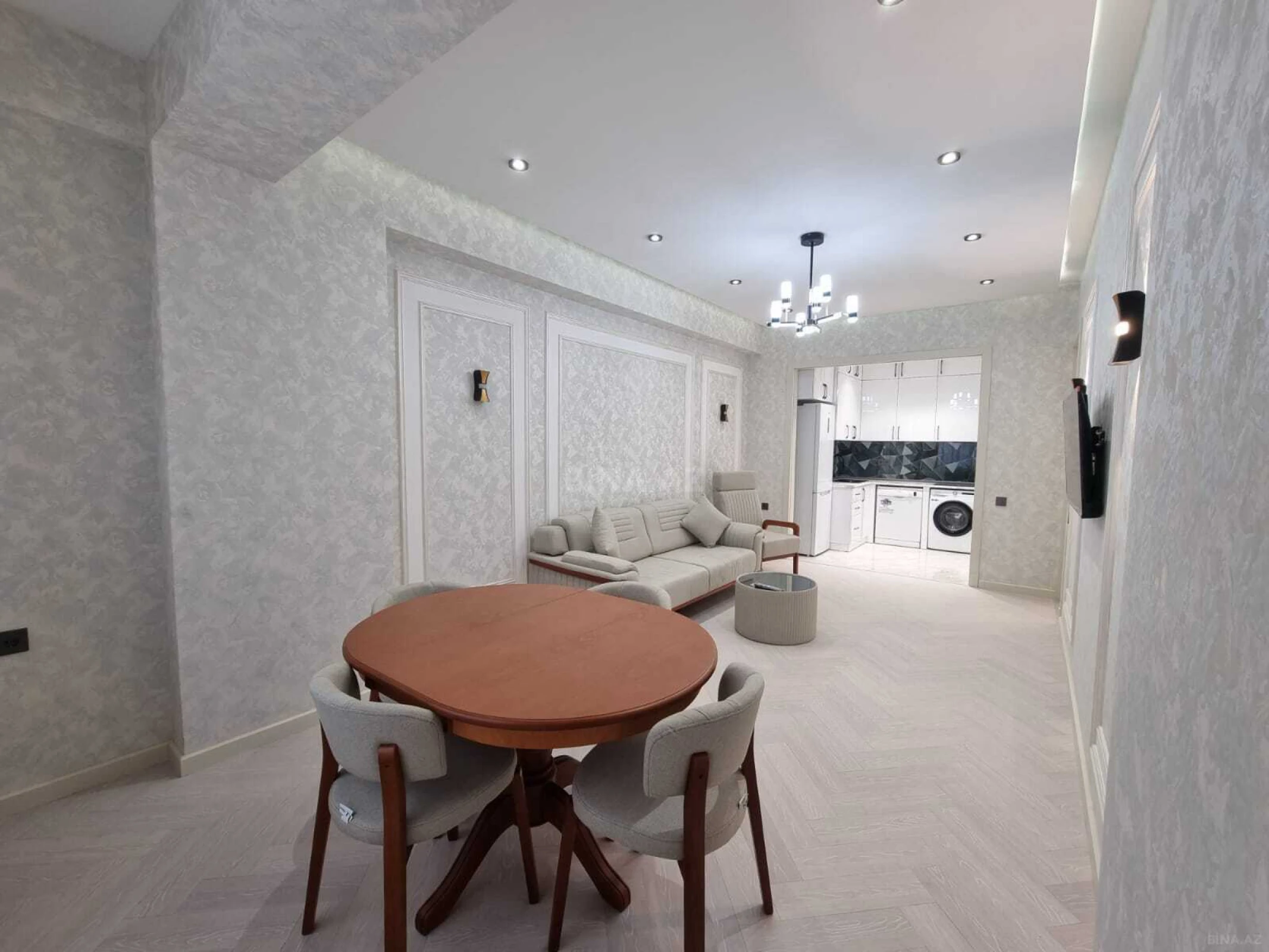 Kirayə verilir 2 otaqlı mənzil 70 m²