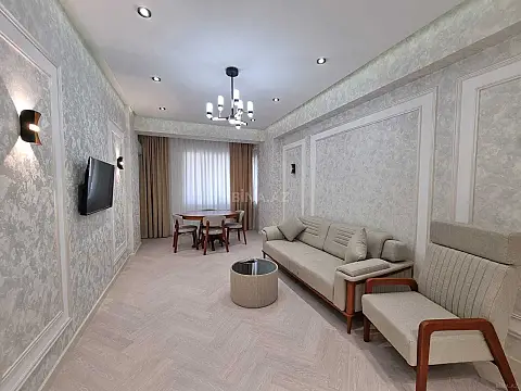 Kirayə verilir 2 otaqlı mənzil 70 m²