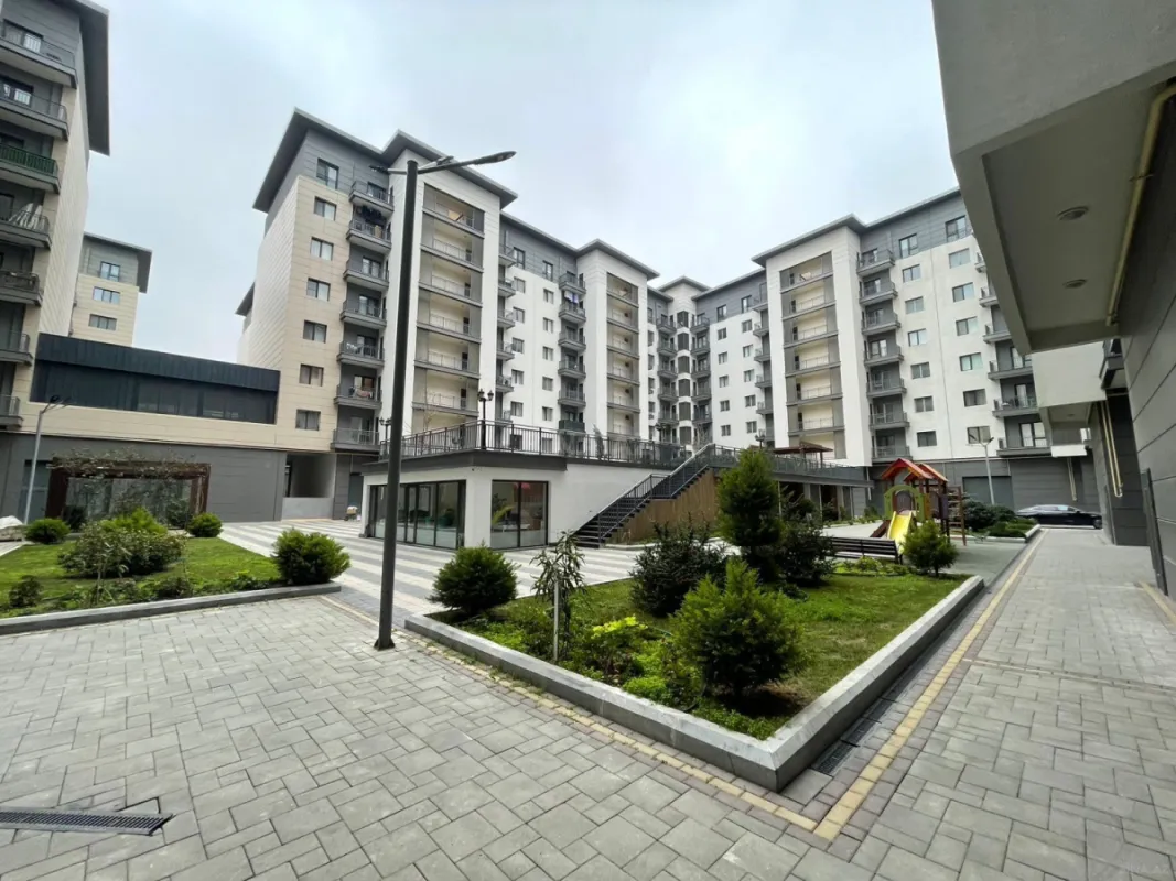 Kirayə verilir 2 otaqlı mənzil 95 m²