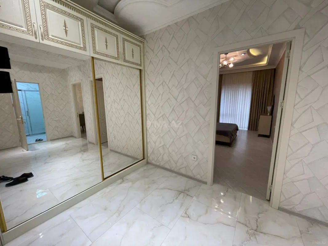 Kirayə verilir 2 otaqlı mənzil 95 m²