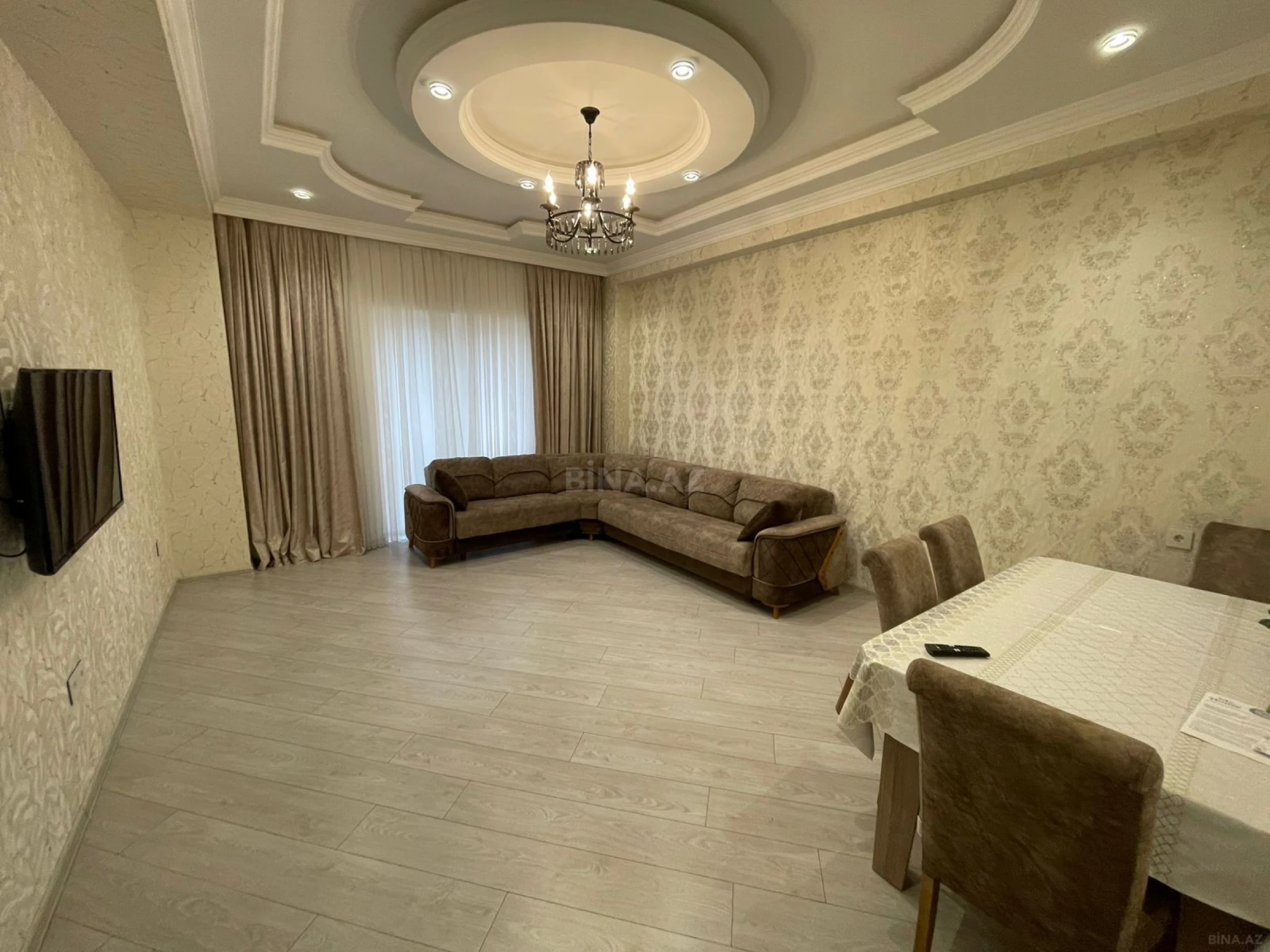 Kirayə verilir 2 otaqlı mənzil 95 m²