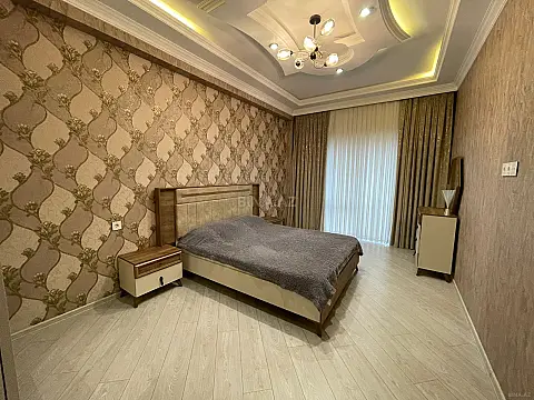 Kirayə verilir 2 otaqlı mənzil 95 m²