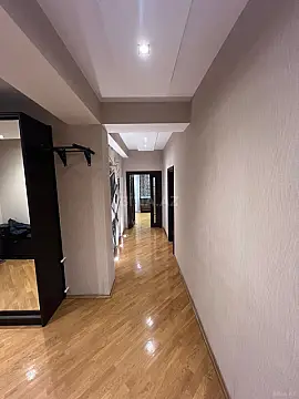 Kirayə verilir 2 otaqlı mənzil 105 m²