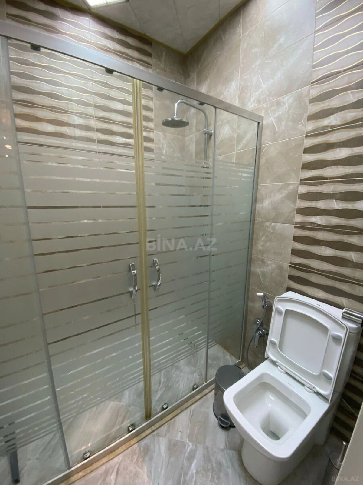 Kirayə verilir 2 otaqlı mənzil 90 m²