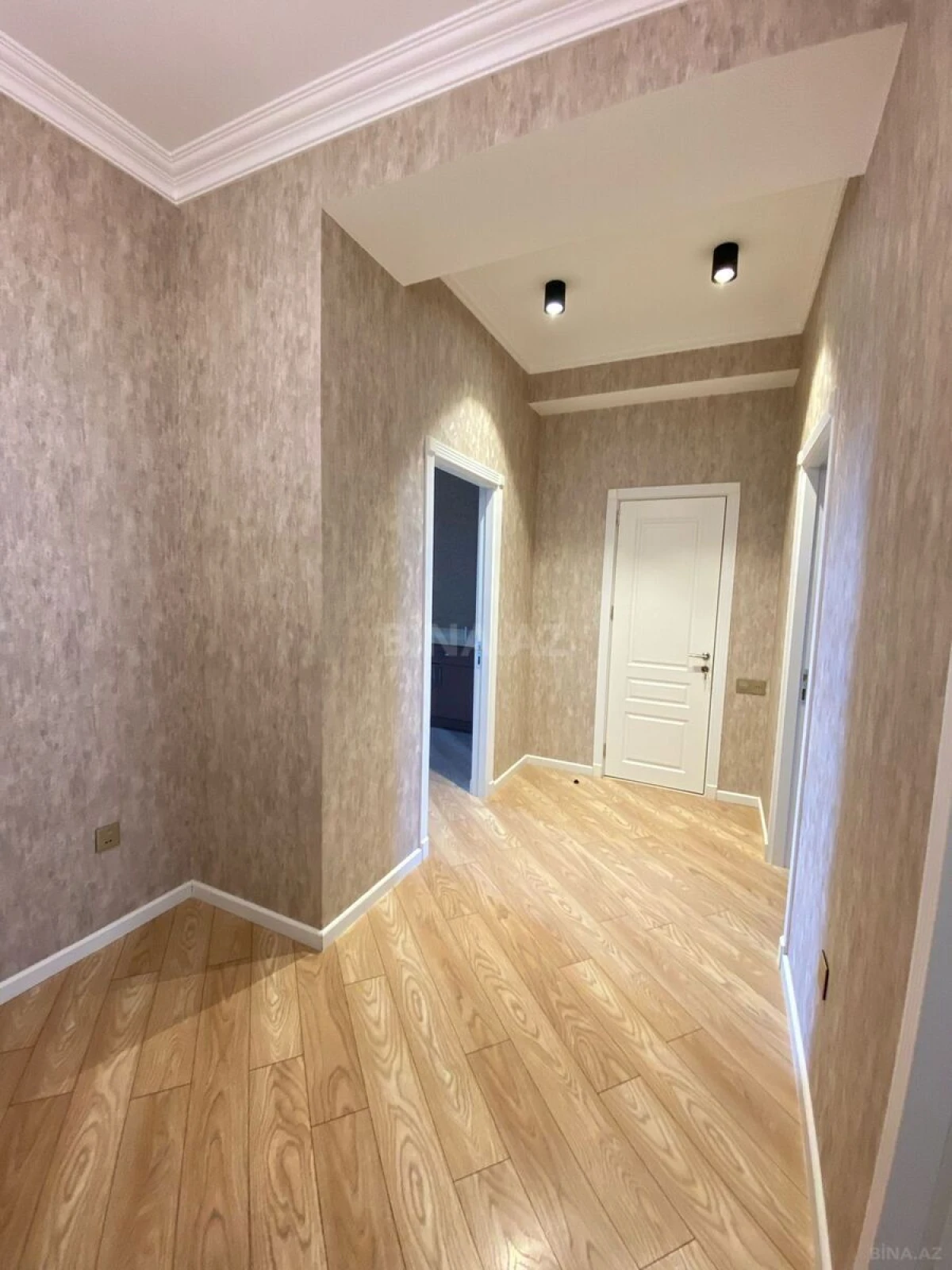 Kirayə verilir 2 otaqlı mənzil 90 m²