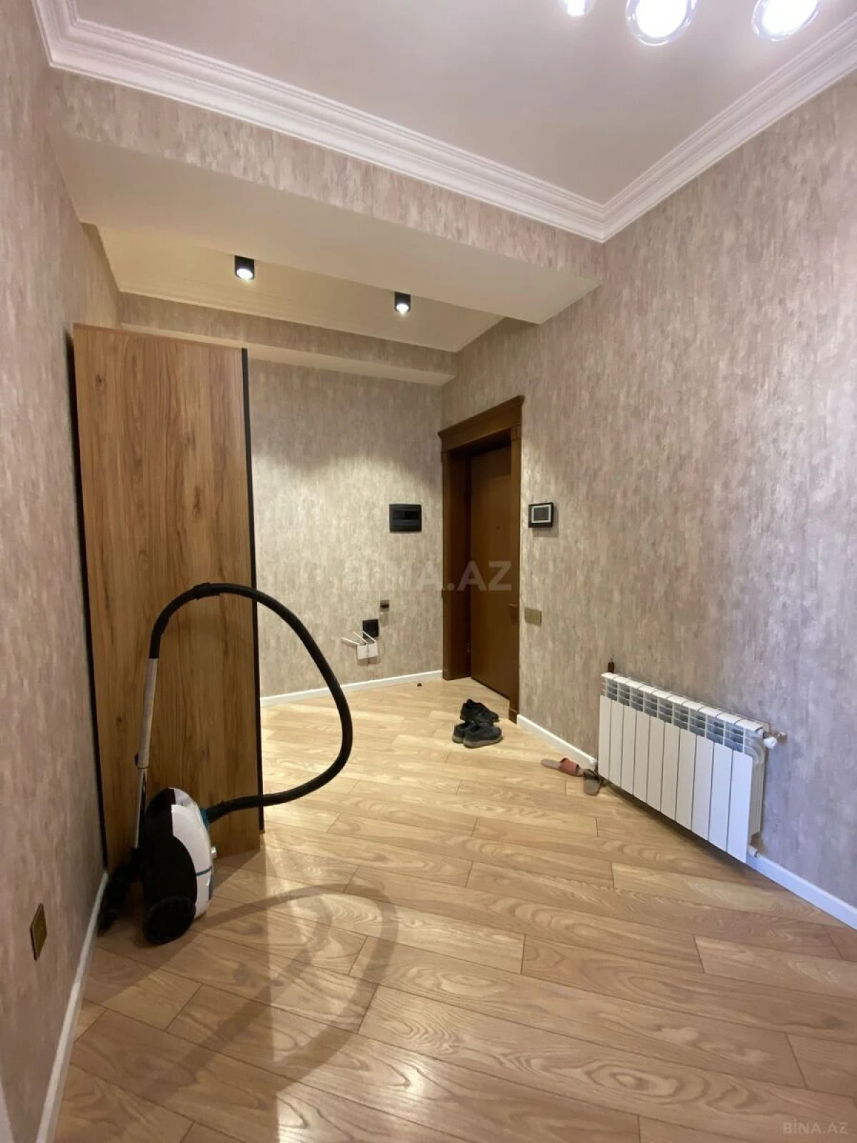 Kirayə verilir 2 otaqlı mənzil 90 m²