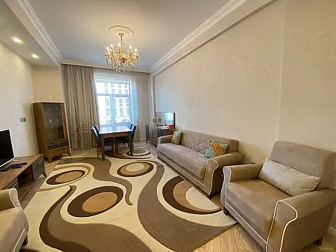 Kirayə verilir 2 otaqlı mənzil 90 m²