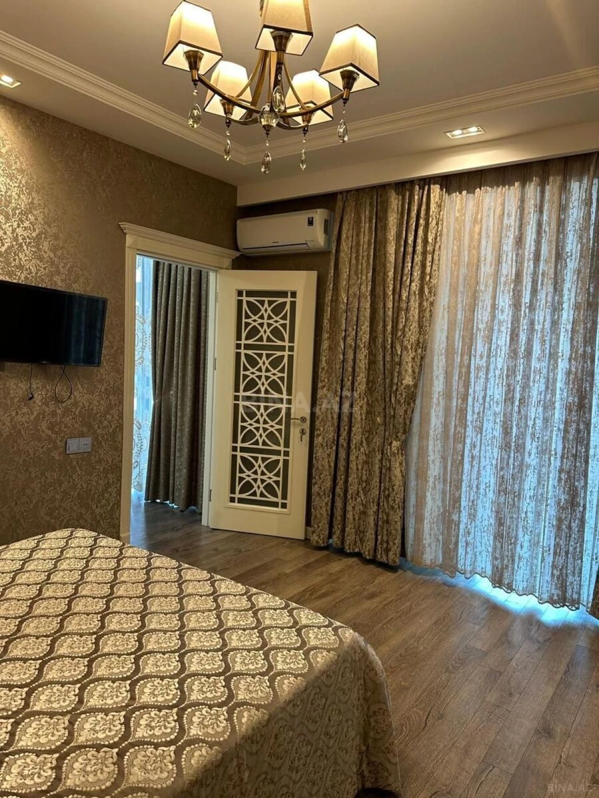 Kirayə verilir 3 otaqlı mənzil 150 m²