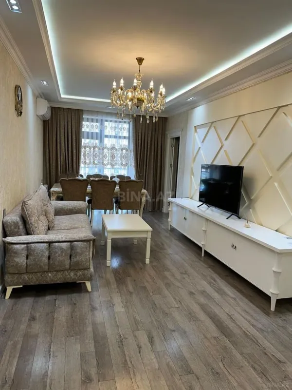 Kirayə verilir 3 otaqlı mənzil 150 m²