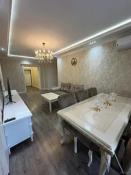 Kirayə verilir 3 otaqlı mənzil 150 m²