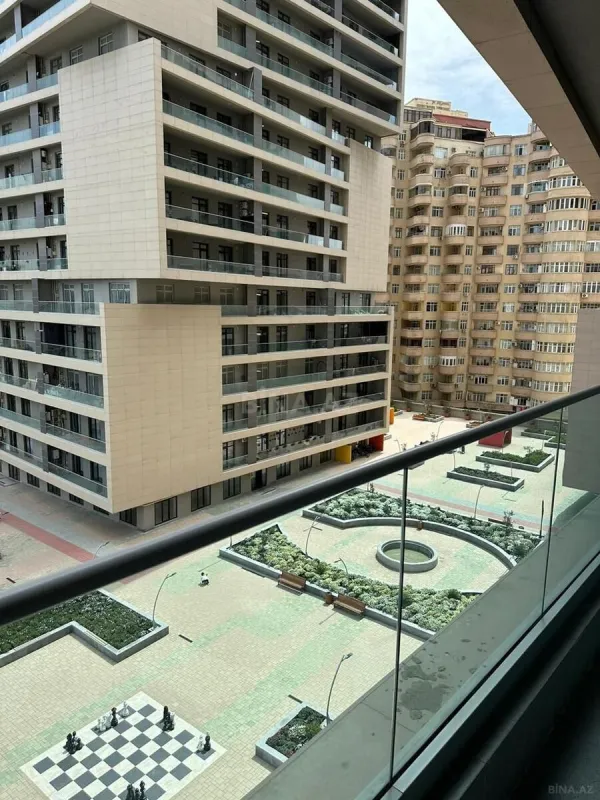 Kirayə verilir 3 otaqlı mənzil 150 m²