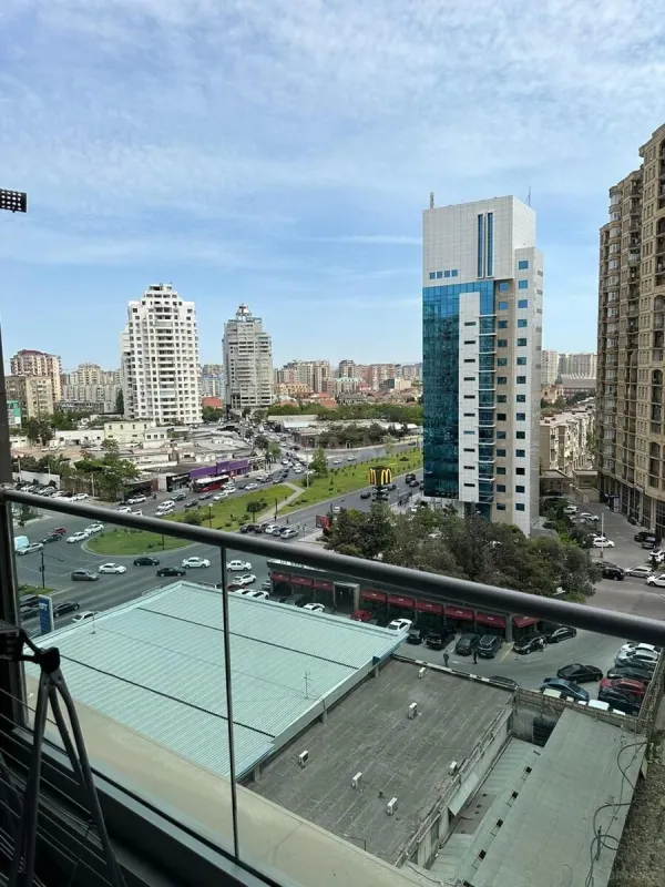 Kirayə verilir 3 otaqlı mənzil 150 m²