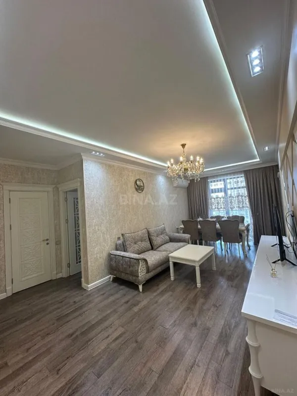 Kirayə verilir 3 otaqlı mənzil 150 m²