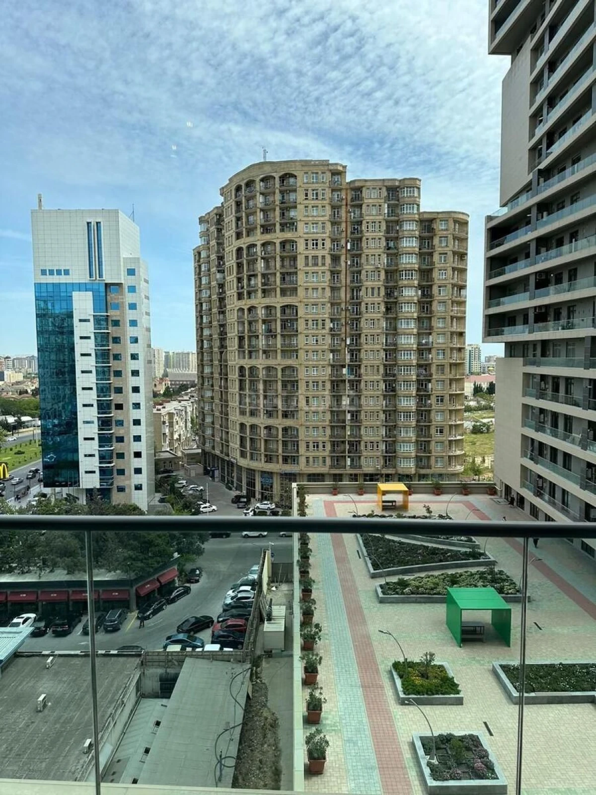Kirayə verilir 3 otaqlı mənzil 150 m²