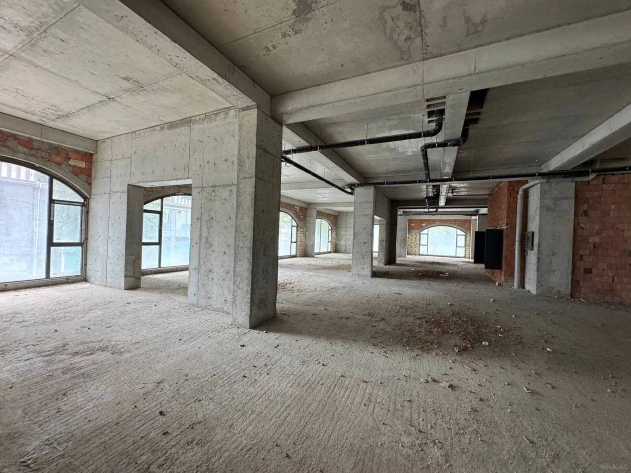 Kirayə verilir obyekt 2000 m²