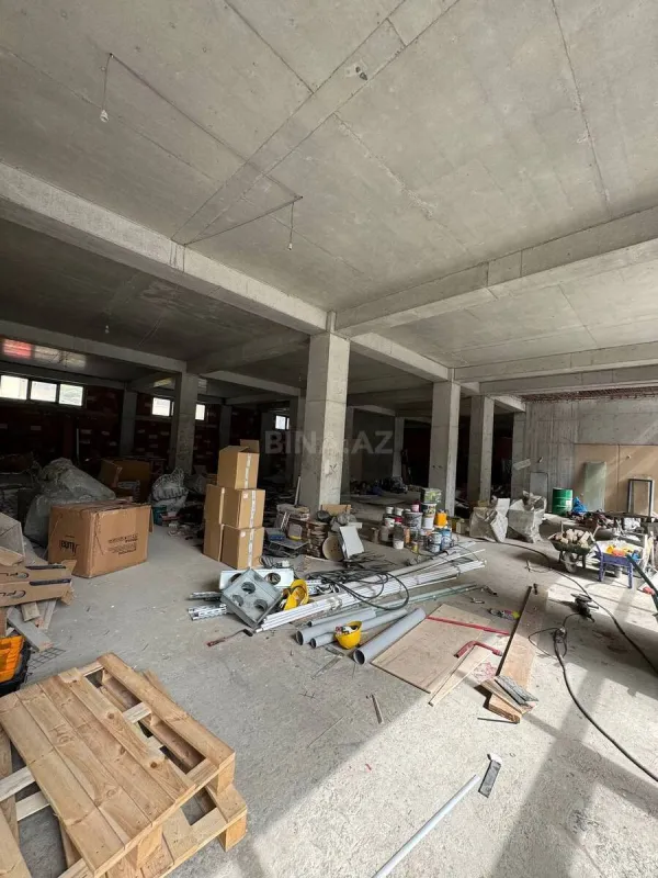 Kirayə verilir obyekt 2000 m²