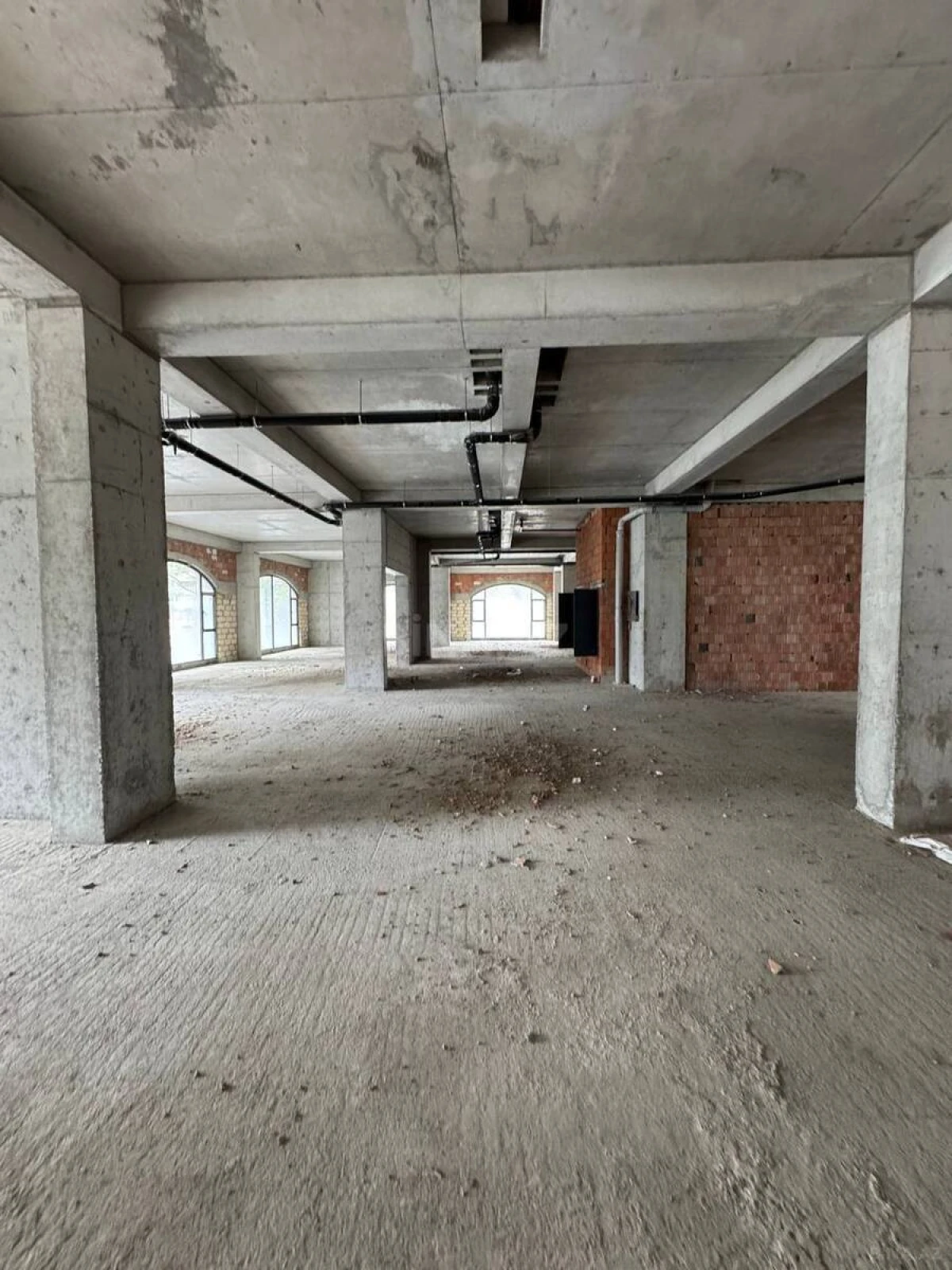 Kirayə verilir obyekt 2000 m²