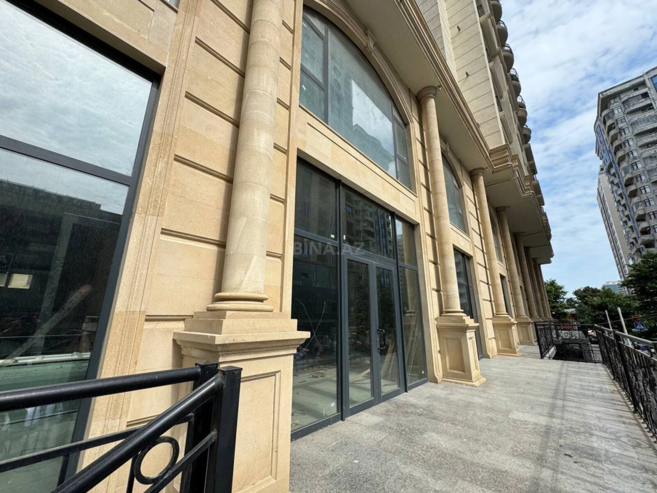 Kirayə verilir obyekt 2000 m²