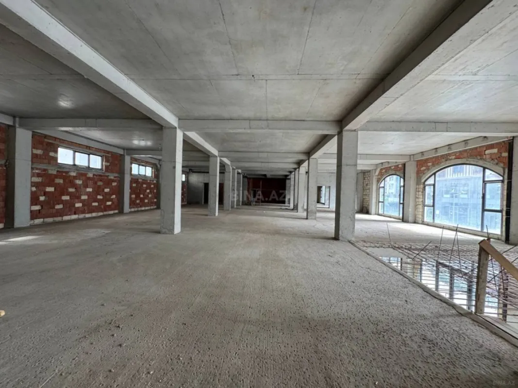 Kirayə verilir obyekt 2000 m²