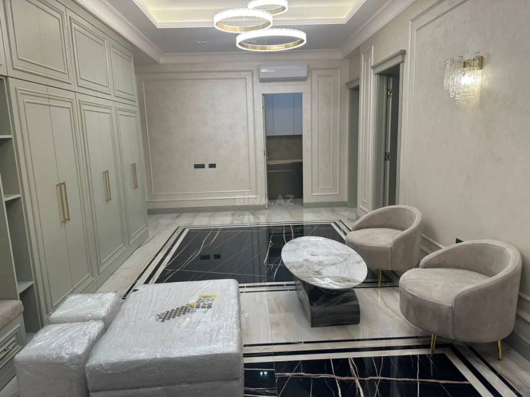 Kirayə verilir 3 otaqlı mənzil 160 m²