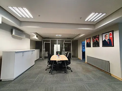 Kirayə verilir 5 otaqlı ofis 236 m²