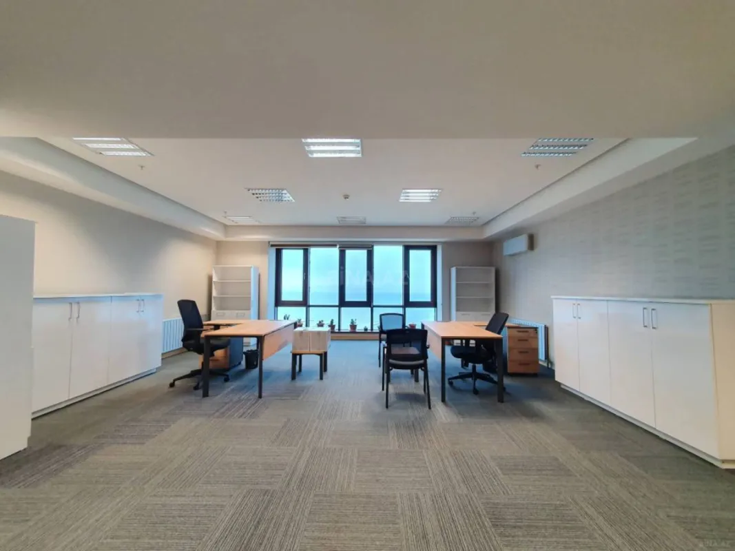 Kirayə verilir 5 otaqlı ofis 236 m²
