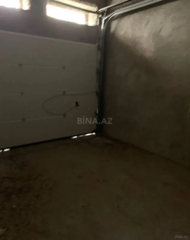 Satılır 10 otaqlı həyət evi 500 m²