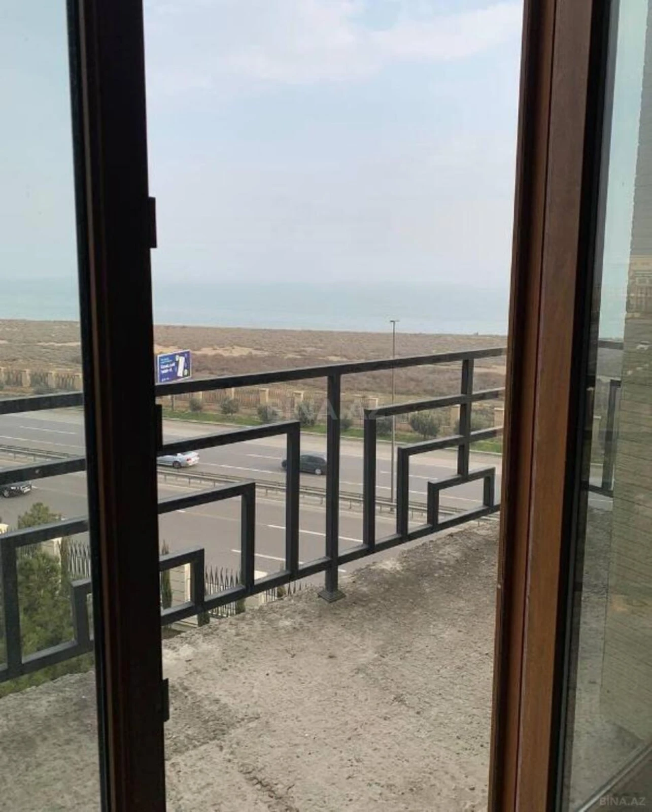 Satılır 10 otaqlı həyət evi 500 m²