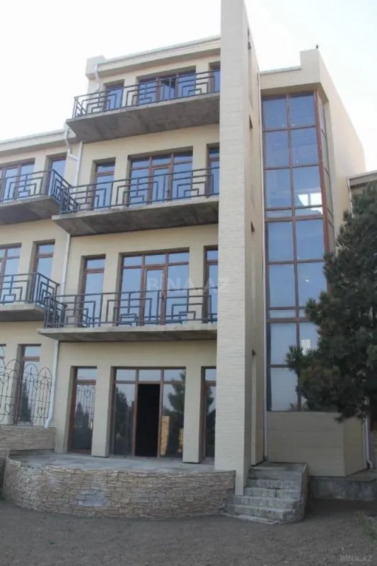 Satılır 10 otaqlı həyət evi 500 m²