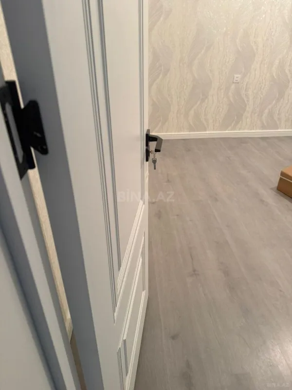 Satılır 5 otaqlı həyət evi 240 m²