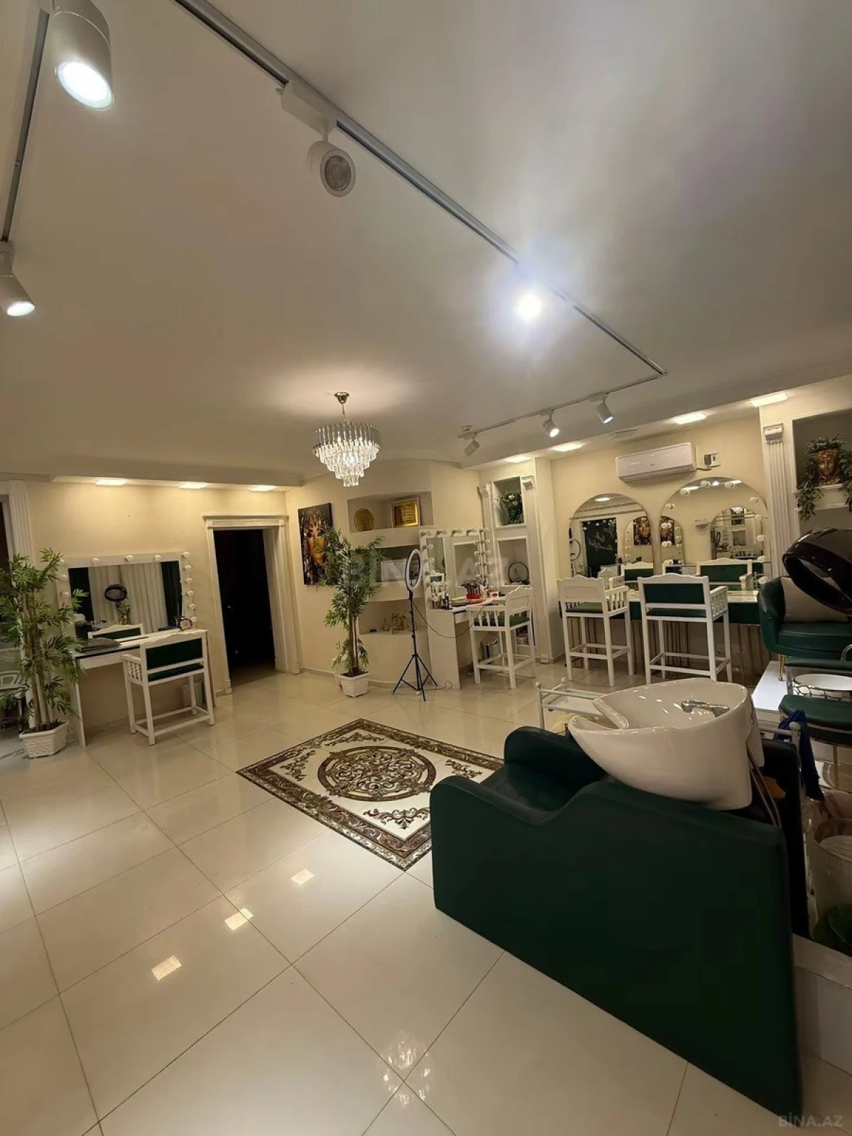 Kirayə verilir obyekt 150 m²