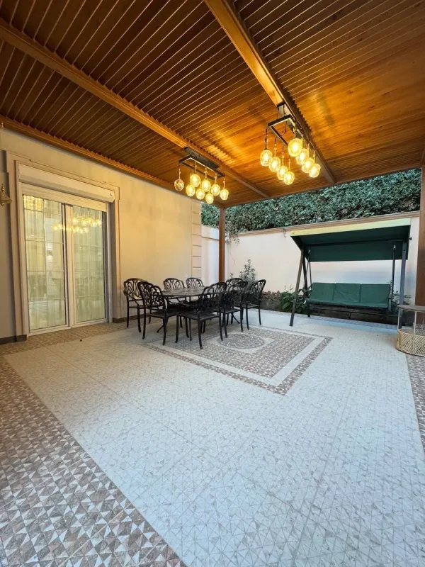 Kirayə verilir 6 otaqlı həyət evi 400 m²