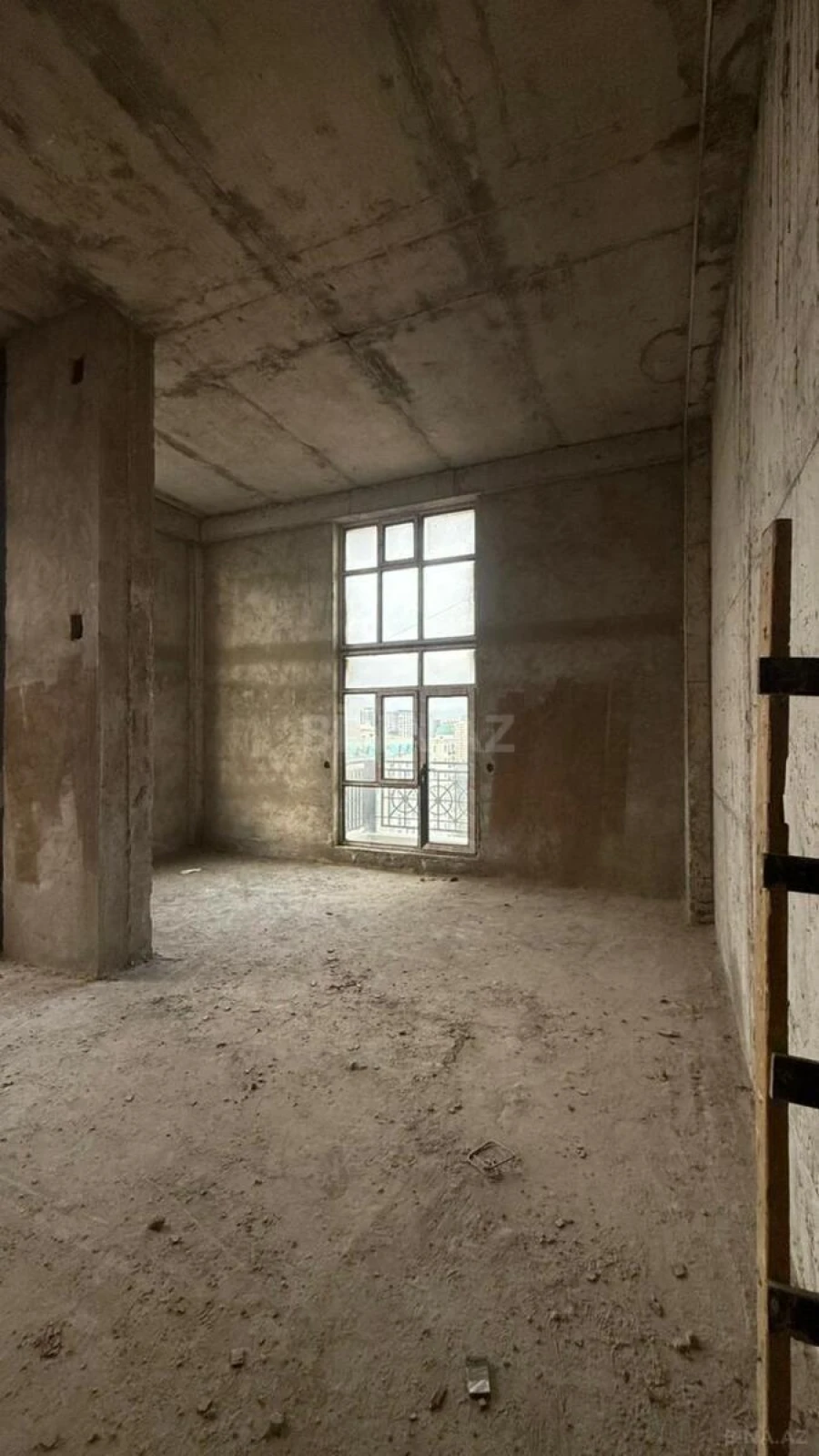 Satılır 3 otaqlı mənzil 103 m²