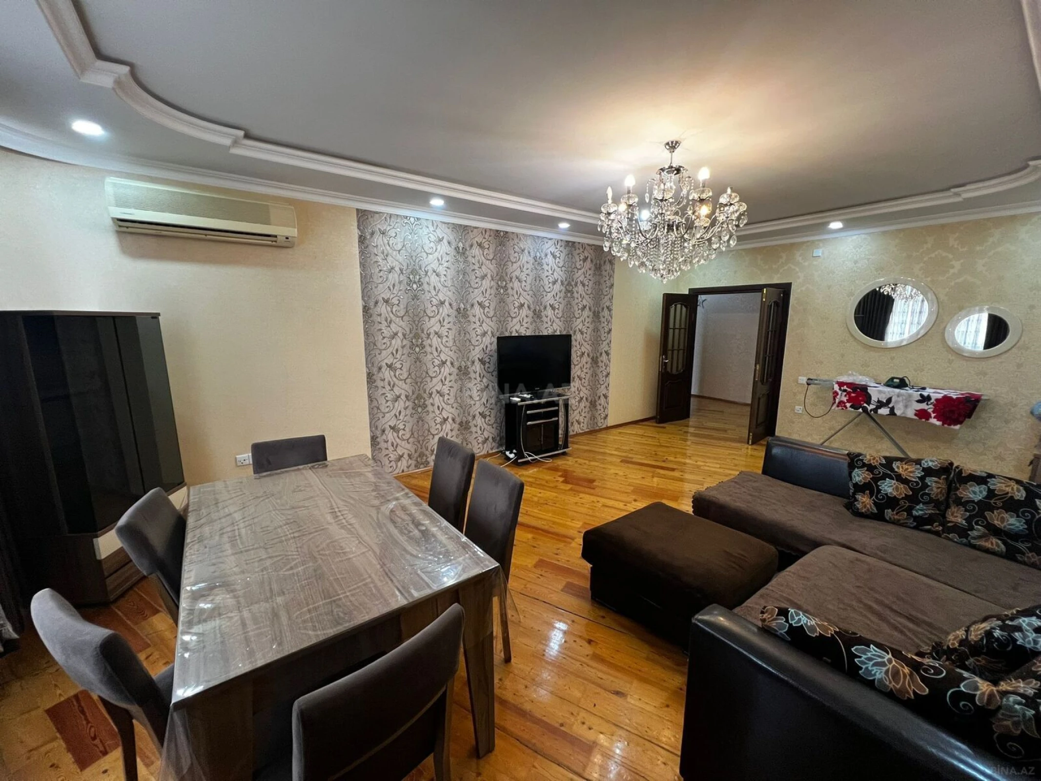 Kirayə verilir 2 otaqlı mənzil 95 m²