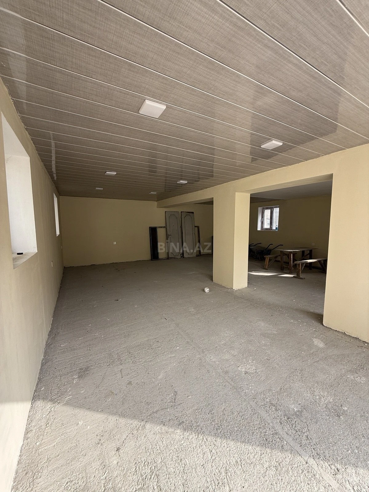 Satılır 4 otaqlı həyət evi 215 m²