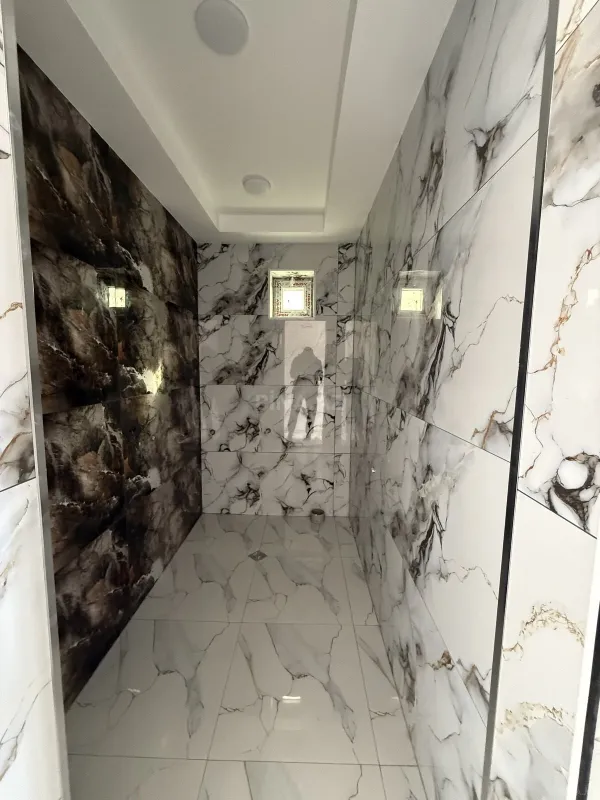 Satılır 4 otaqlı həyət evi 215 m²